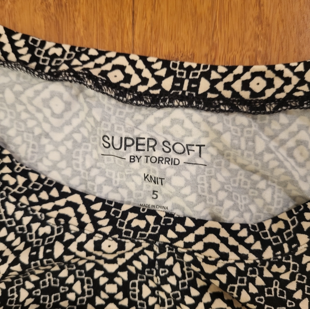 Torrid Mini Super Soft Knit Balloon Sleeve A-Line Dress - Picture 6 of 7